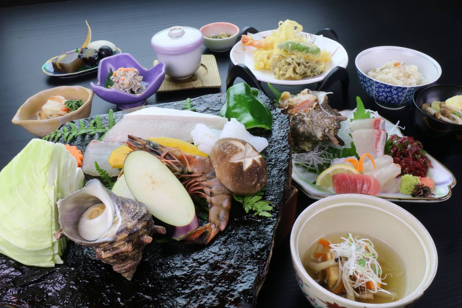 (photo) Grand Hotel Tsushima 1
